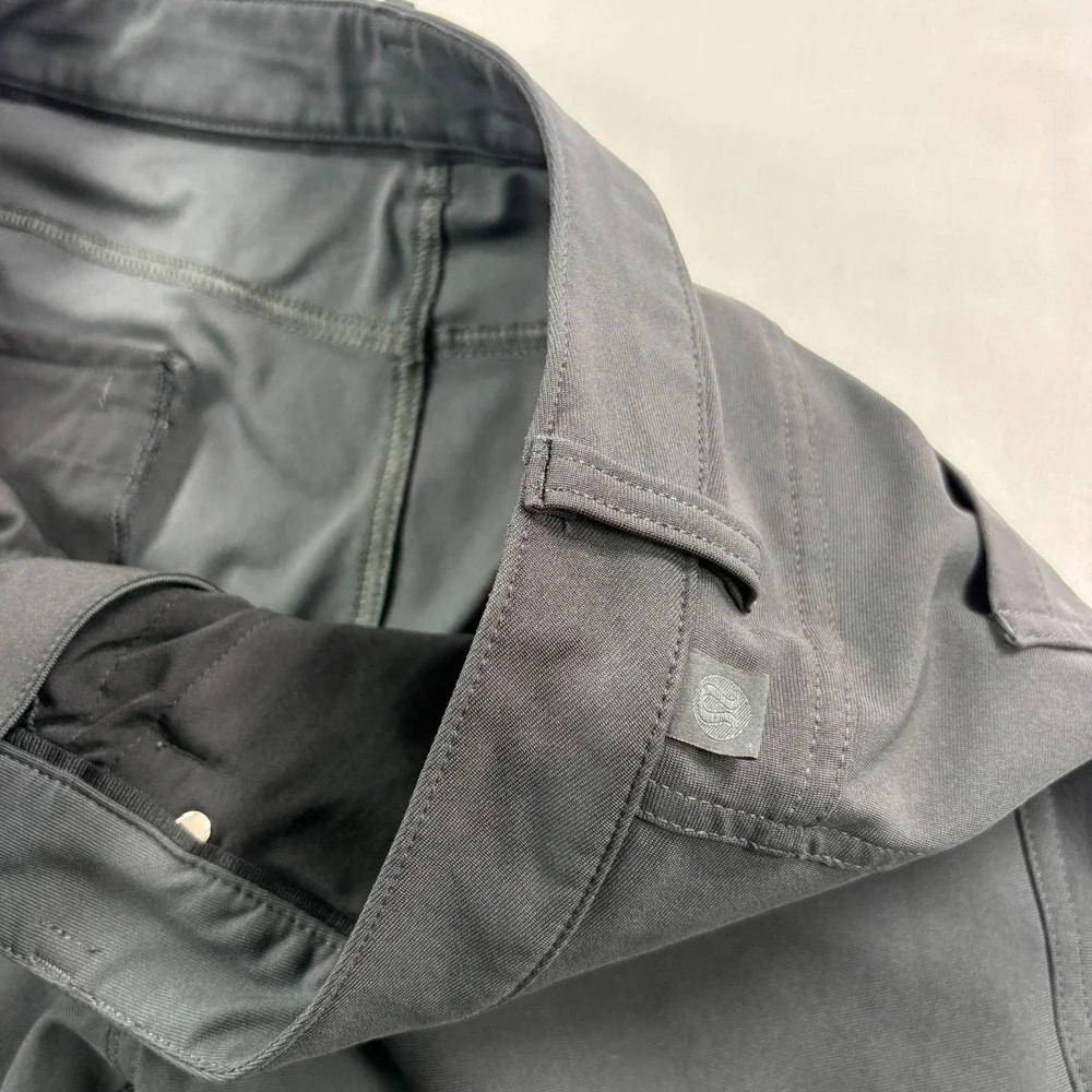 Lululemon ABC Pants Mens 33x33 Gray Chino Waprstreme Classic Fit Golf Tech